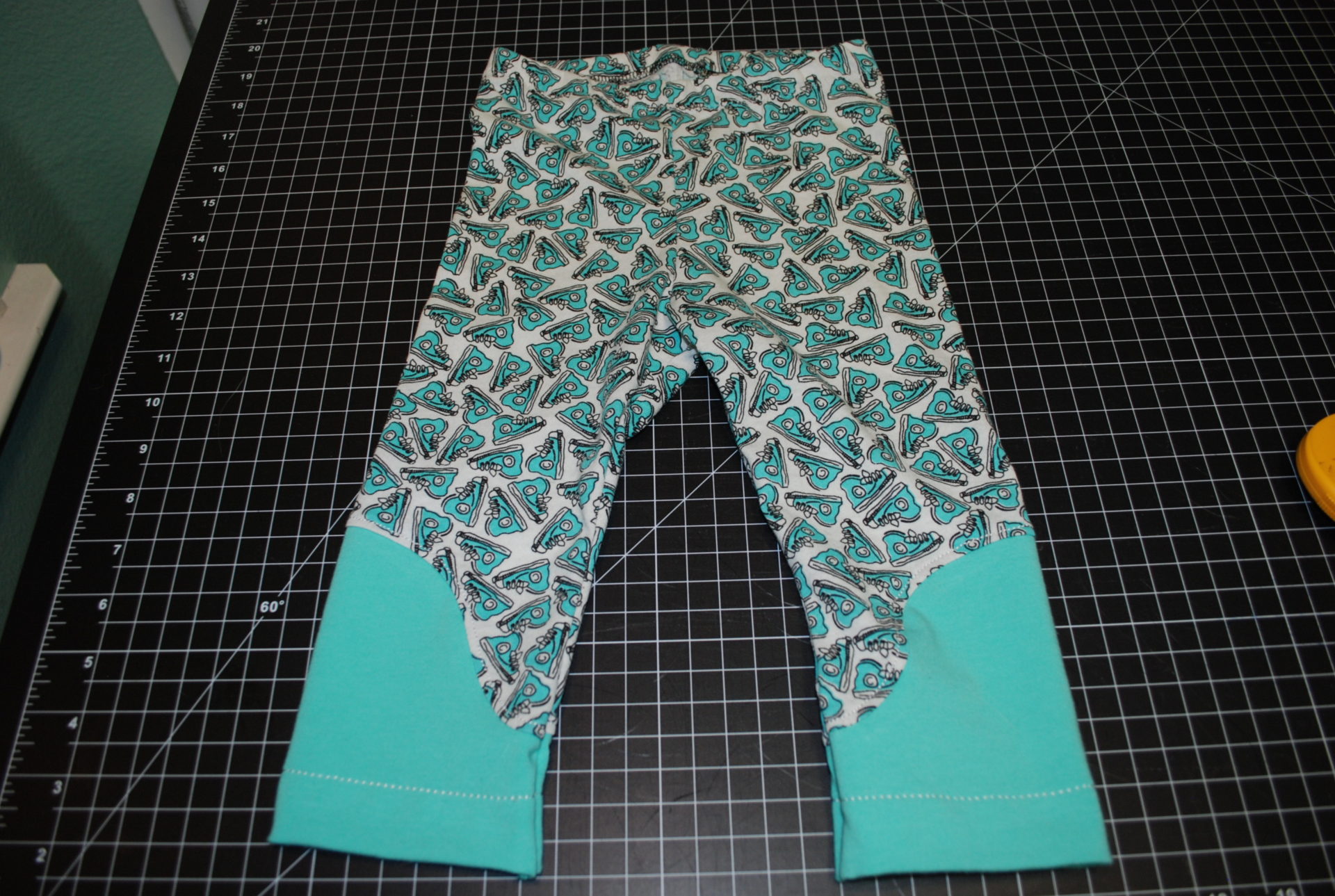 Color blocking Boys Leggings Mamma Can Do It Sewing Blog